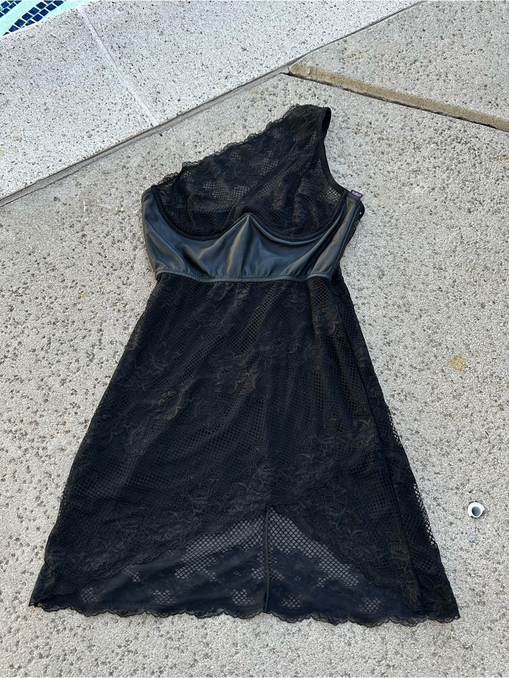 VICTORIA'S SECRET Faux Leather & Fishnet Corset Dress in Black sz large - Picture 3 of 5